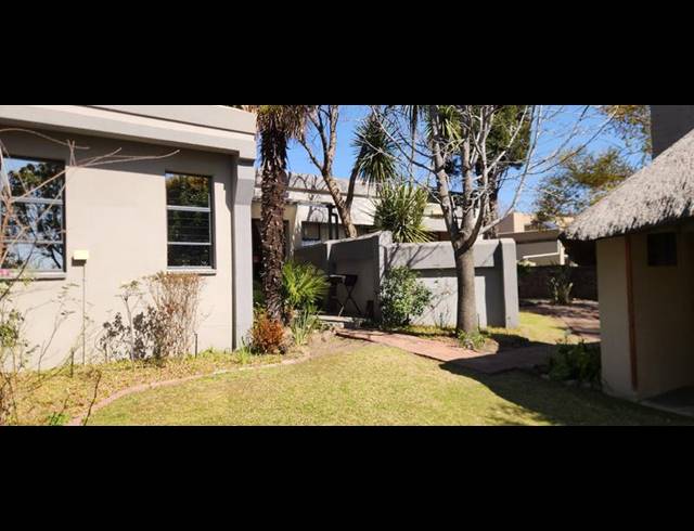 6 BEDROOM HOUSE FOR SALE IN SECUNDA CENTRAL